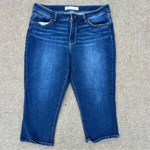buckle BKE Gabby curvy fit high rise crop blue jeans size 32